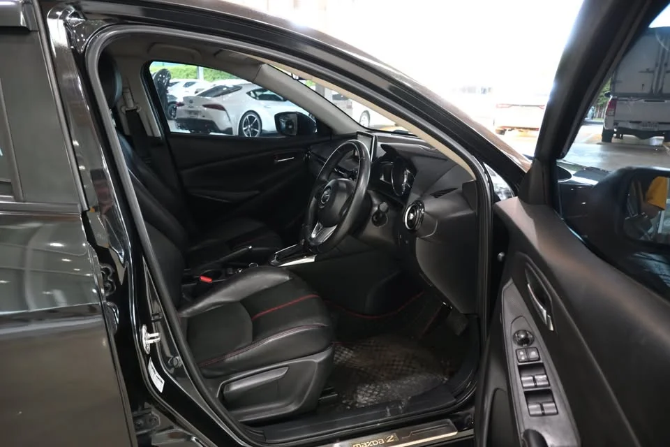 2015 Mazda 2 III 2