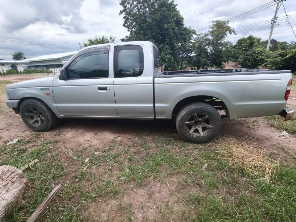 2003 Mazda 2500 Fighter V 2