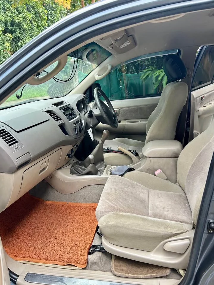 2005 Toyota Fortuner I 3