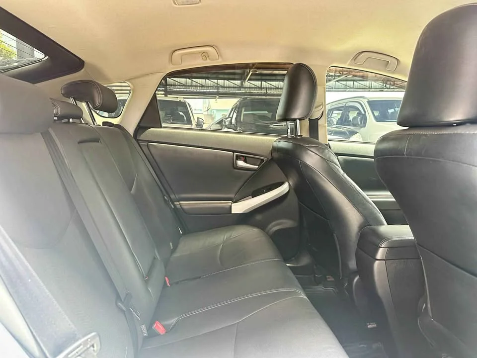2012 Toyota Prius III 3