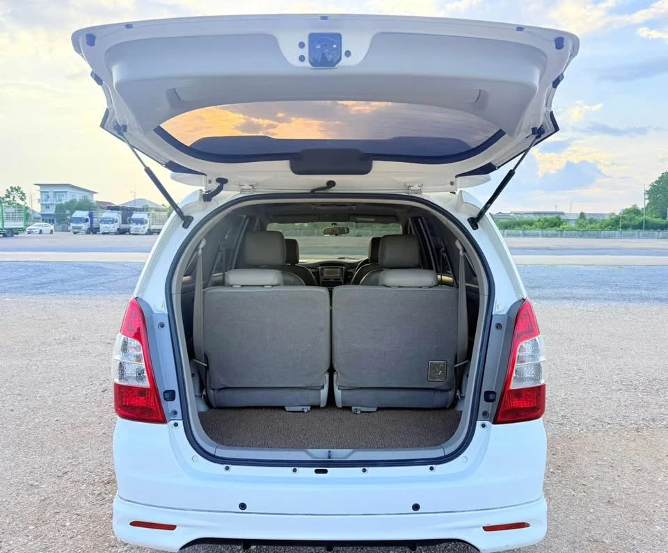 2012 Toyota Innova I 2