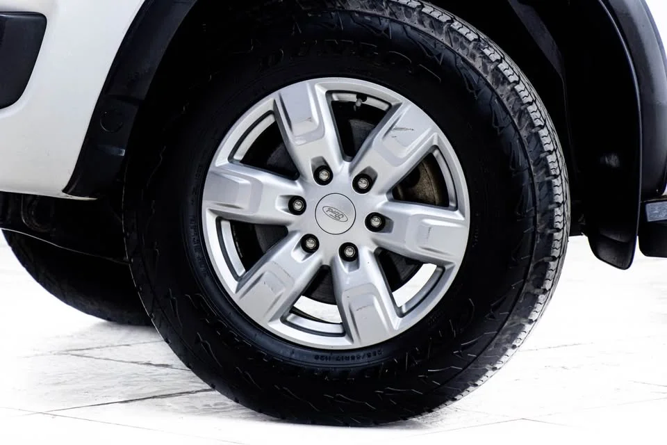 2019 Ford Everest II 3