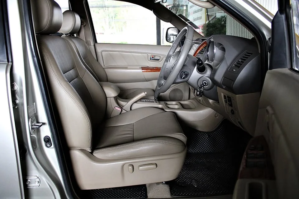 2010 Toyota Fortuner I 3