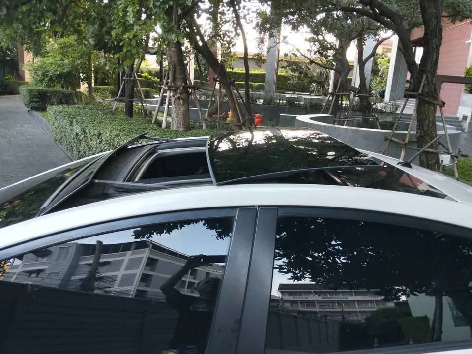 2014 Toyota Prius III 2