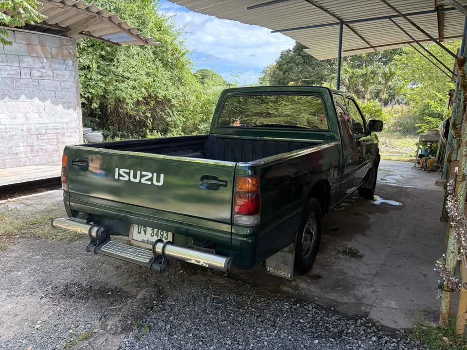 1997 Isuzu TFR III 3