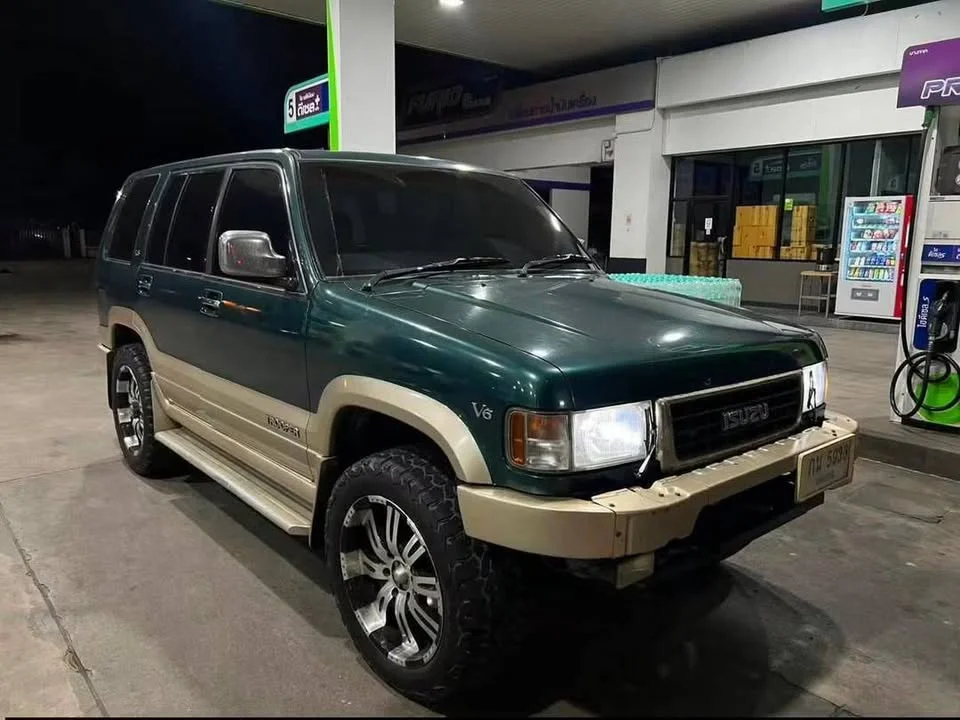 1996 Isuzu Trooper II 3