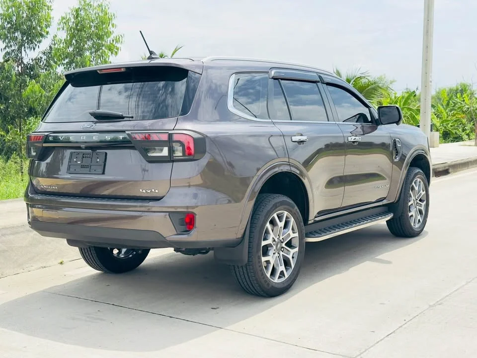 2023 Ford Everest III 3