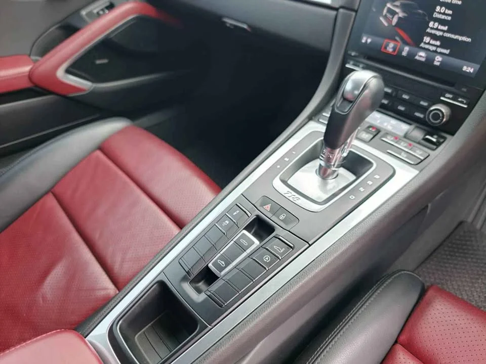 2016 Porsche 718 Boxster and Cayman IV 2
