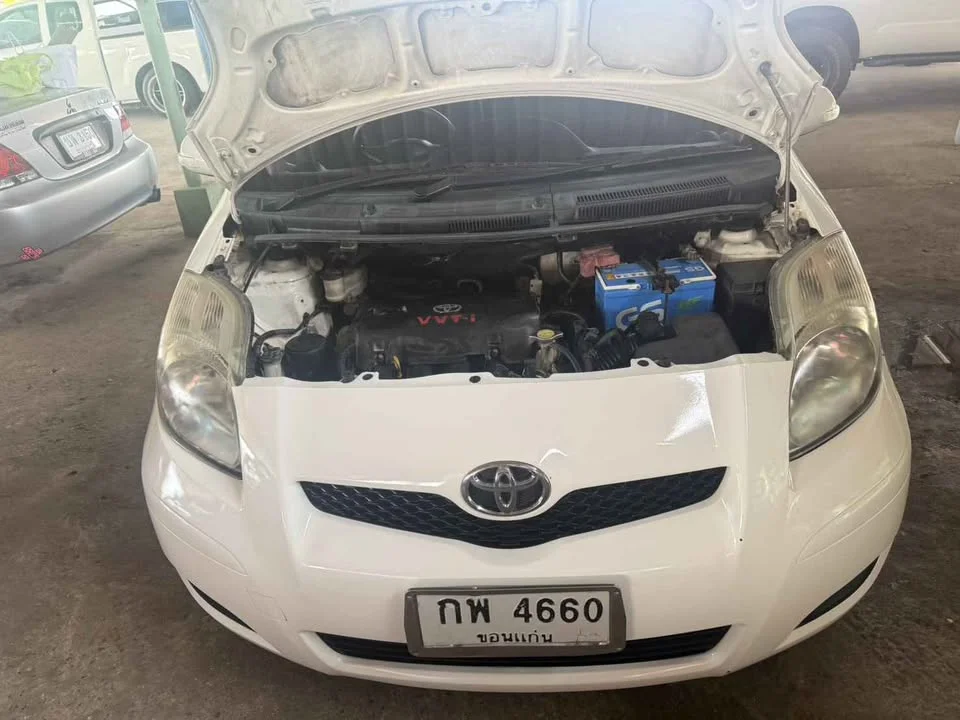2010 Toyota Yaris II 3