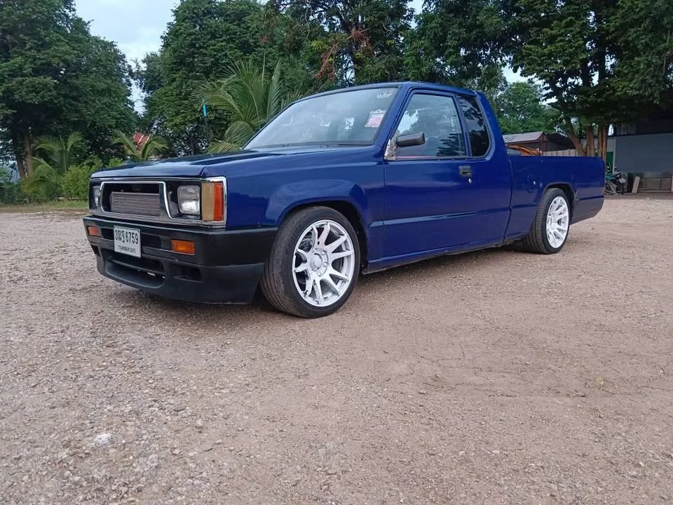 1995 Mitsubishi Triton II 3