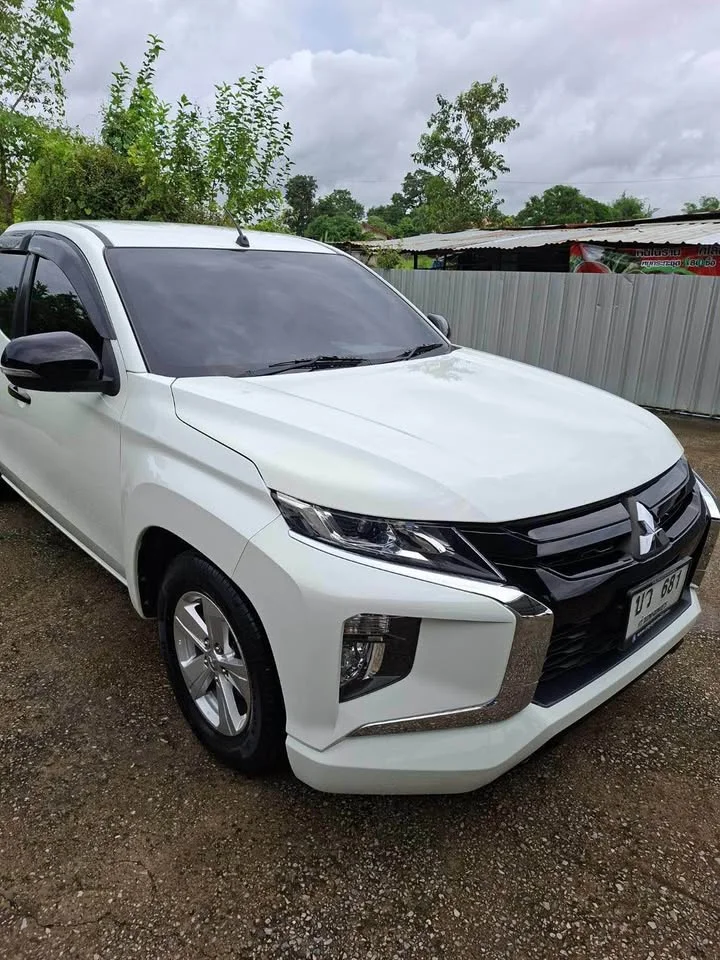 2023 Mitsubishi Triton V 3