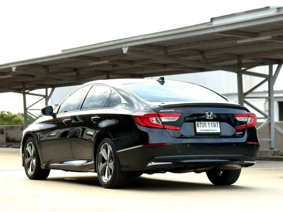 2019 Honda Accord X 2