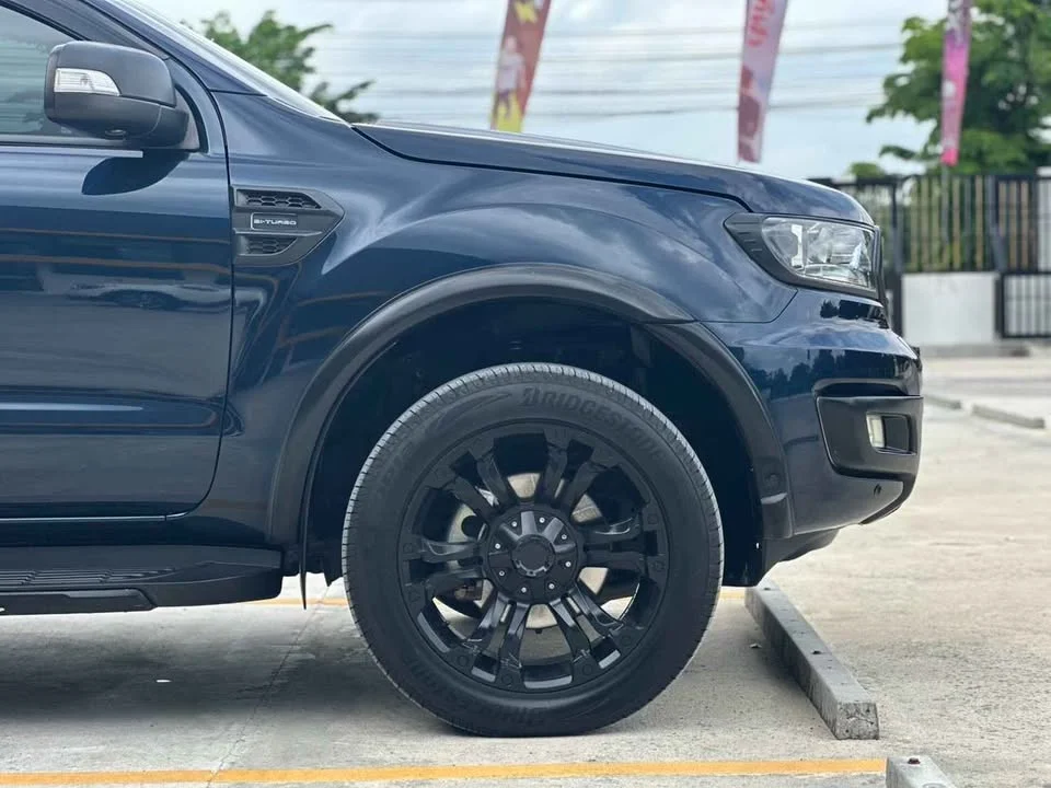 2020 Ford Everest II 3