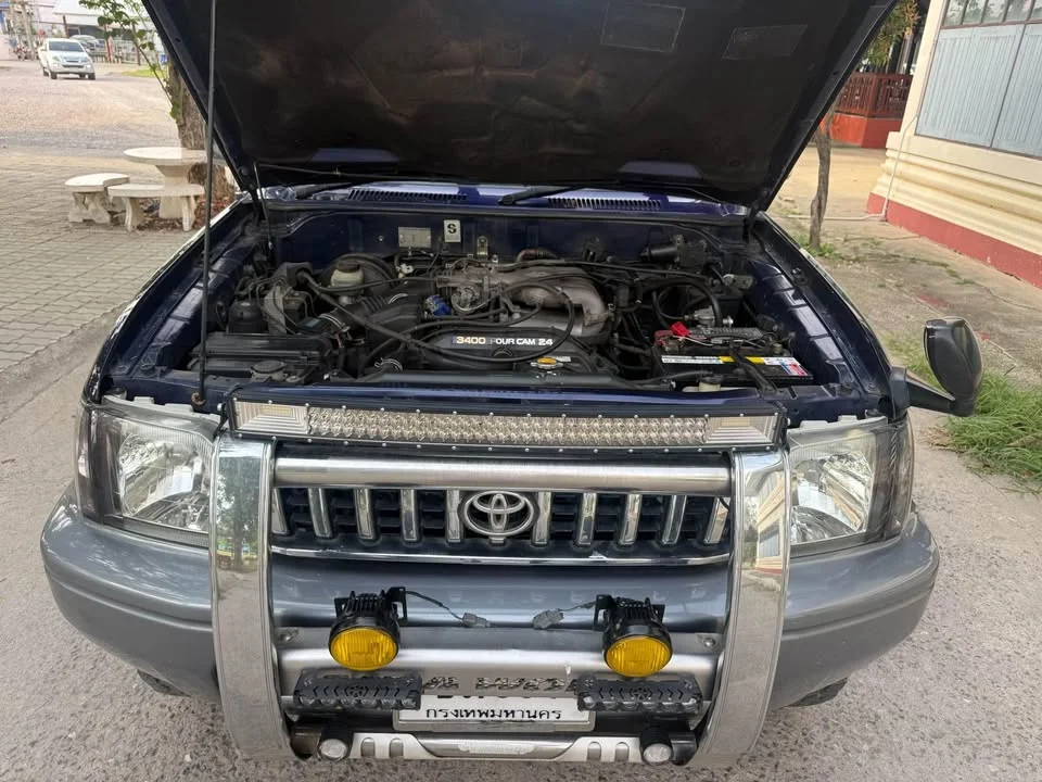 2001 Toyota Land Cruiser Prado J90 2