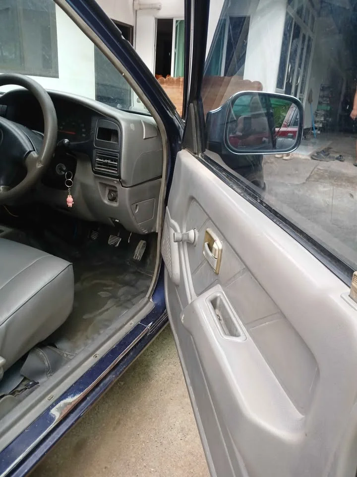 2002 Isuzu Faster Dragon Eyes III 2