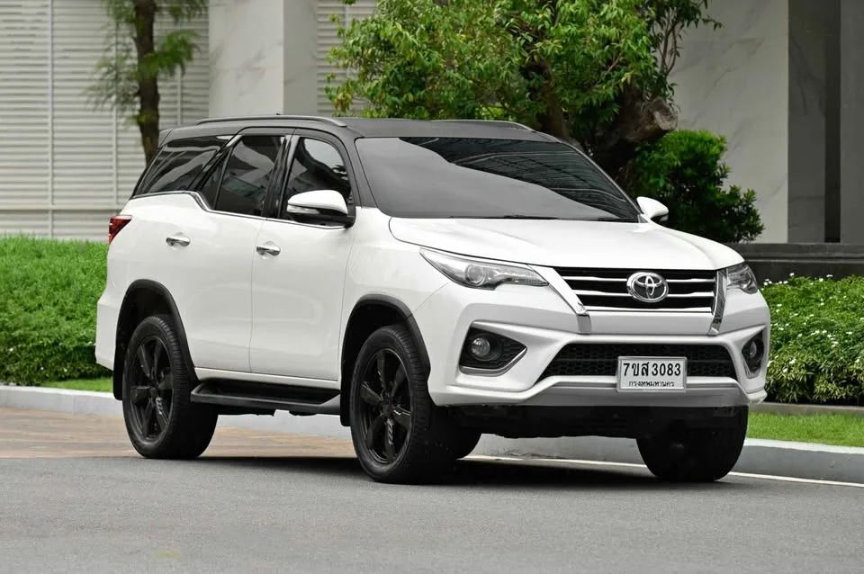 2017 Toyota Fortuner II 3