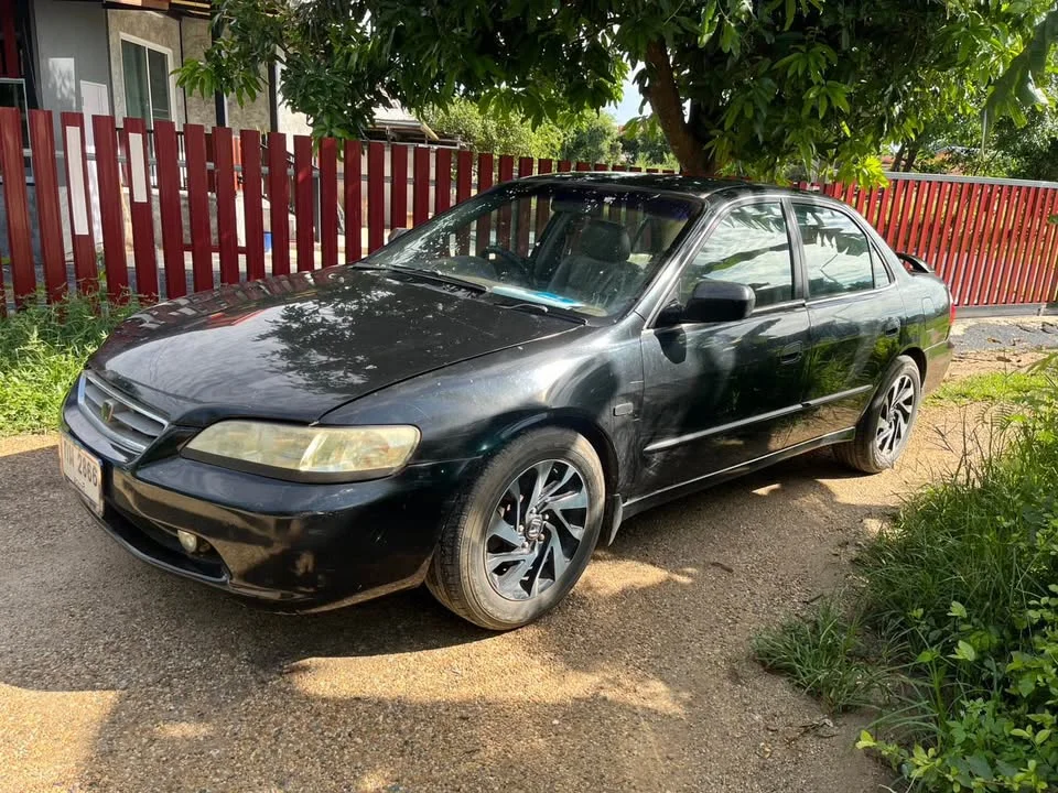 1998 Honda Accord VI 2