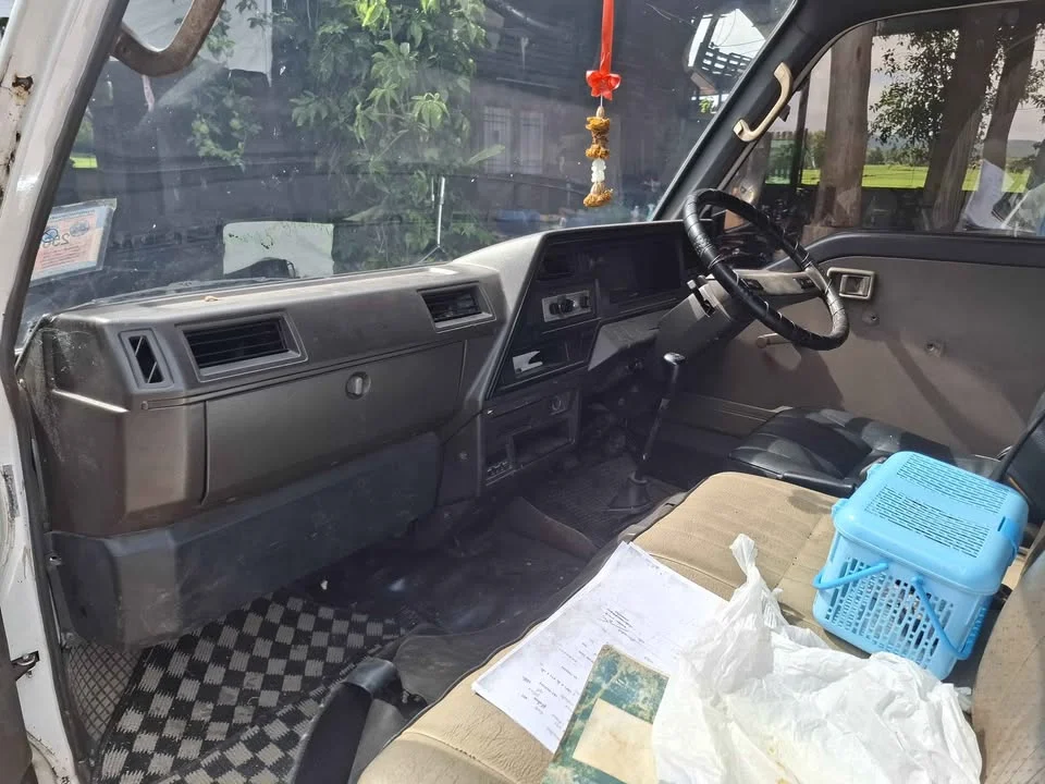 1990 Nissan Urvan IV (E24) 2