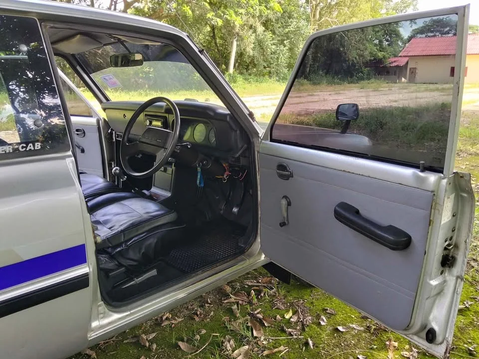 1996 Mazda B-series (Familia) III 2
