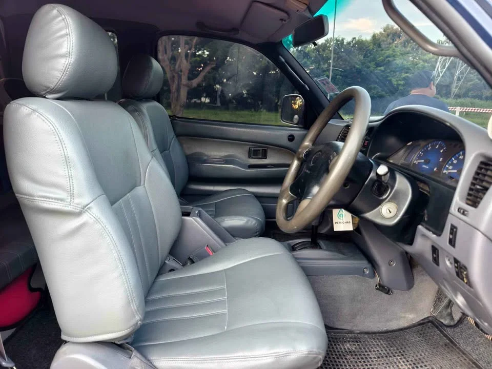 2003 Toyota Hilux Tiger VI 2