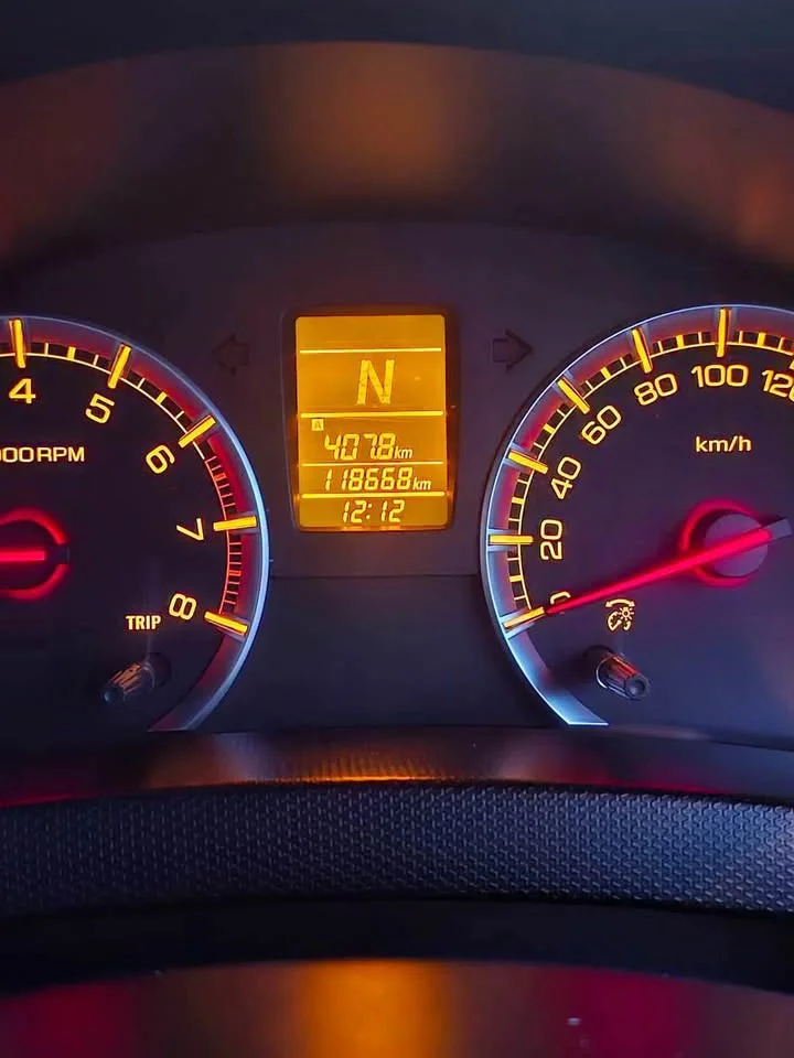 2013 Suzuki Swift II 2