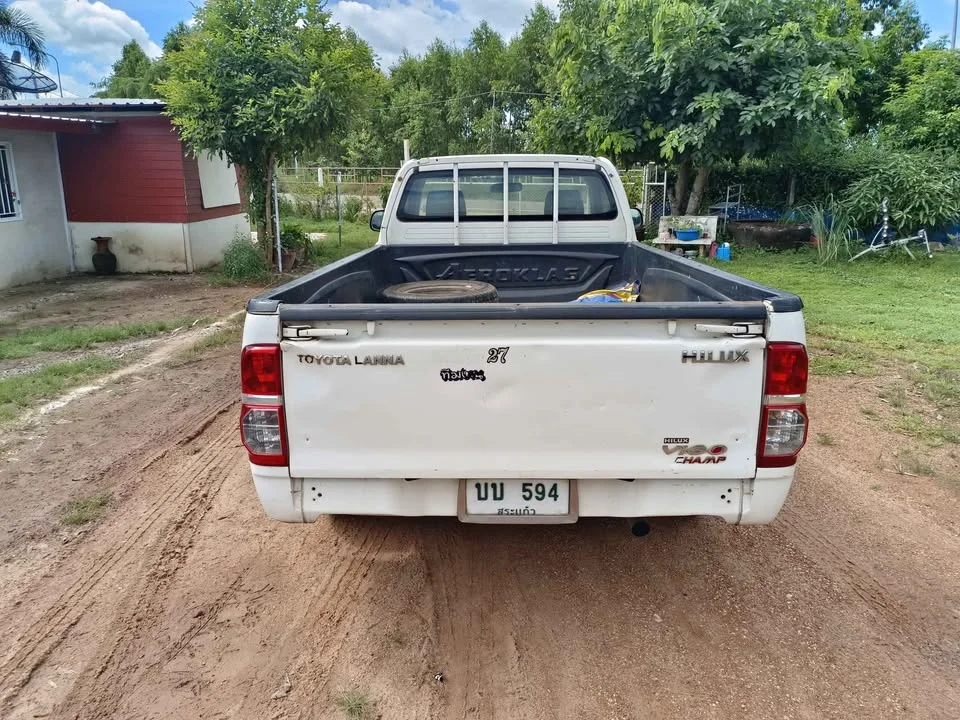 2013 Toyota Hilux VII 3