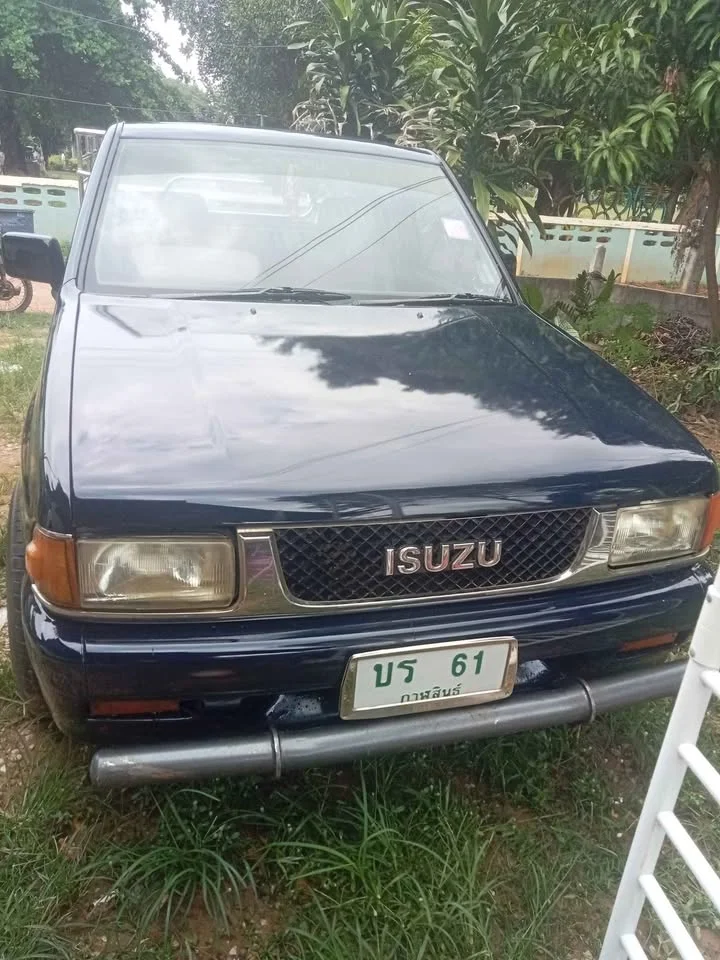 1990 Isuzu TFR III 2