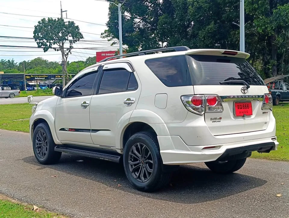 2013 Toyota Fortuner I 2