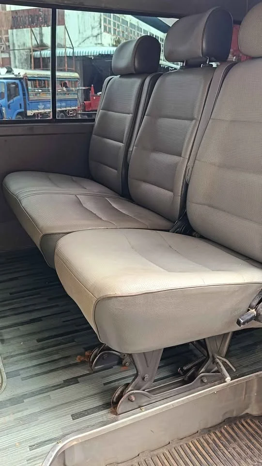 2000 Toyota Commuter IV (H100) 2