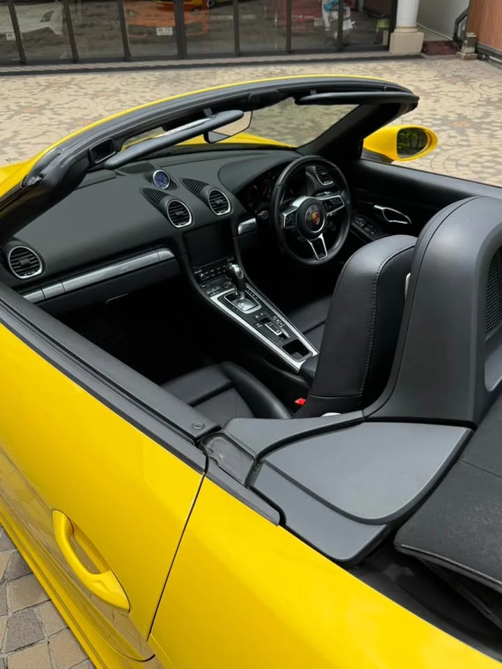 2017 Porsche 718 Boxster and Cayman IV 2