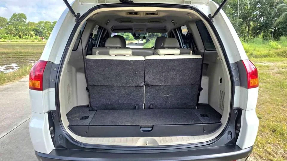 2012 Mitsubishi Pajero Sport II 2