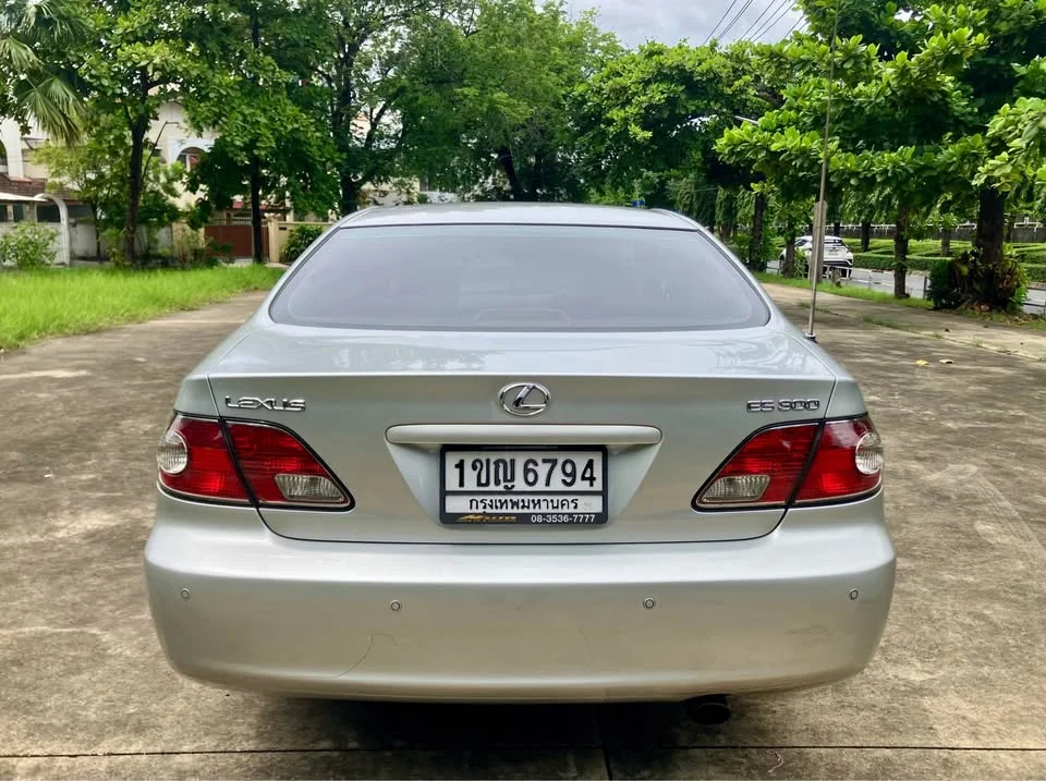 2002 Lexus ES IV 3