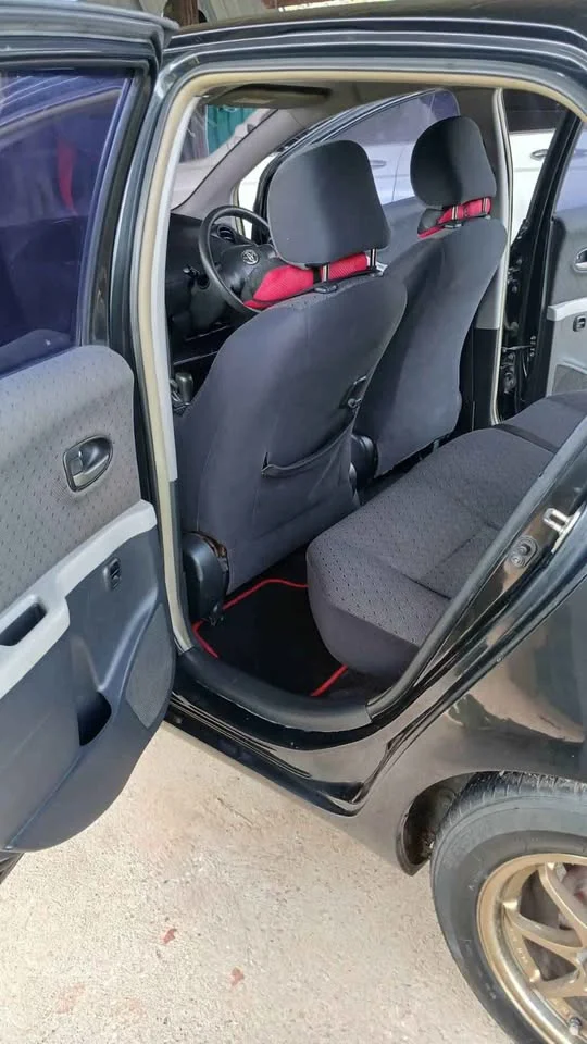 2006 Toyota Yaris II 2