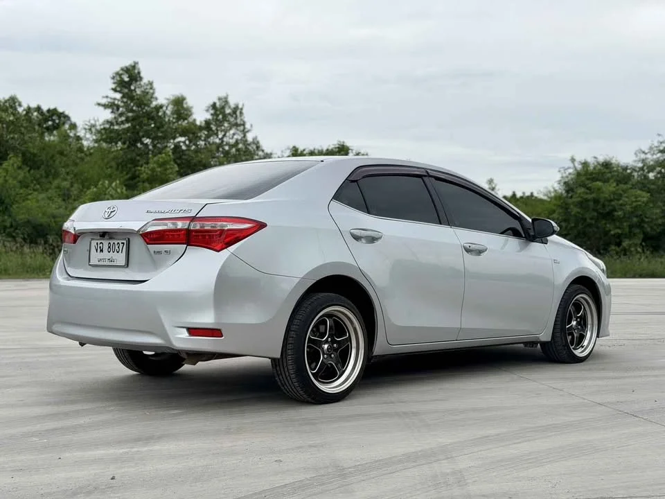 2014 Toyota Corolla Altis XI (E170) 3