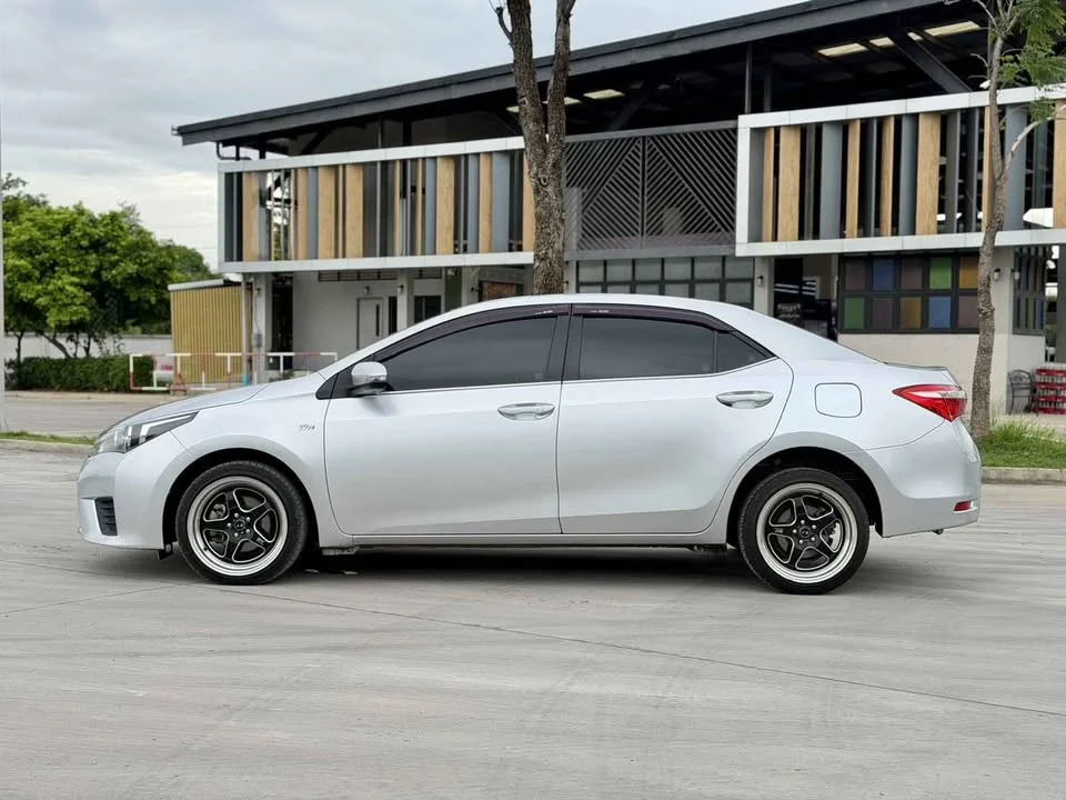 2014 Toyota Corolla Altis XI (E170) 2