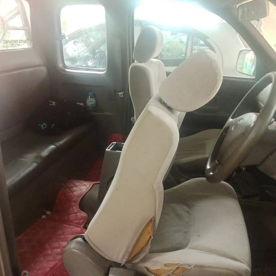 2004 Toyota Hilux Tiger VI 2