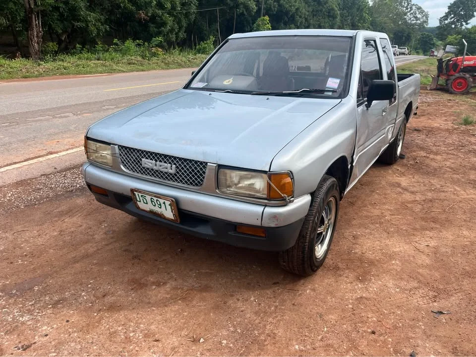 2008 Isuzu TFR III 3