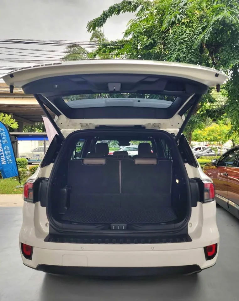 2022 Ford Everest III 3