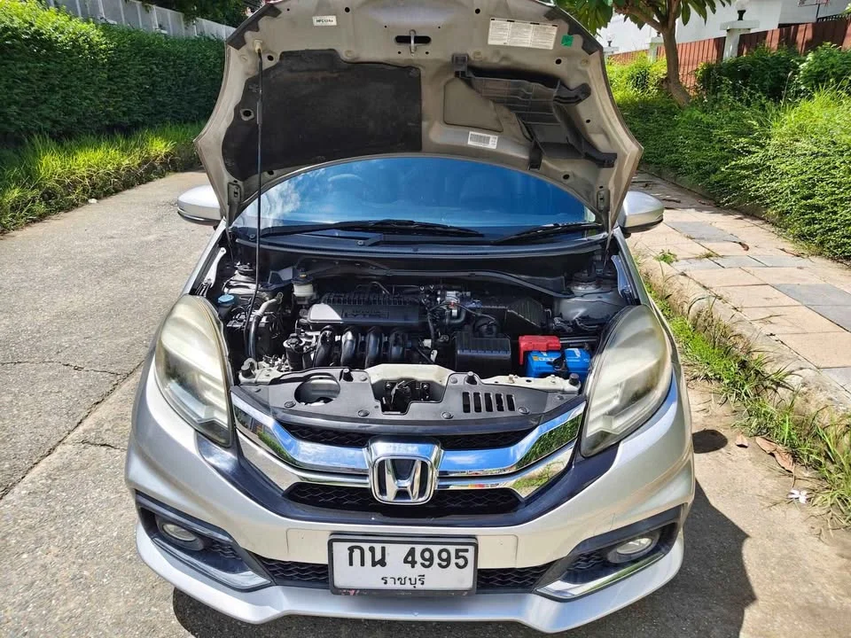 2015 Honda Mobilio II 2