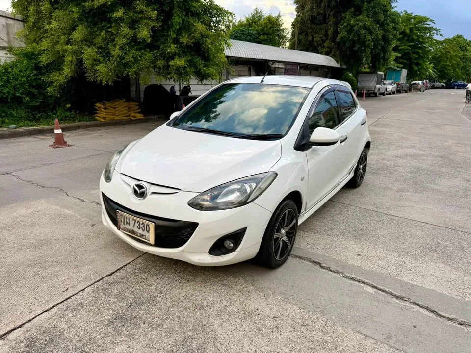 2012 Mazda 2 II 3