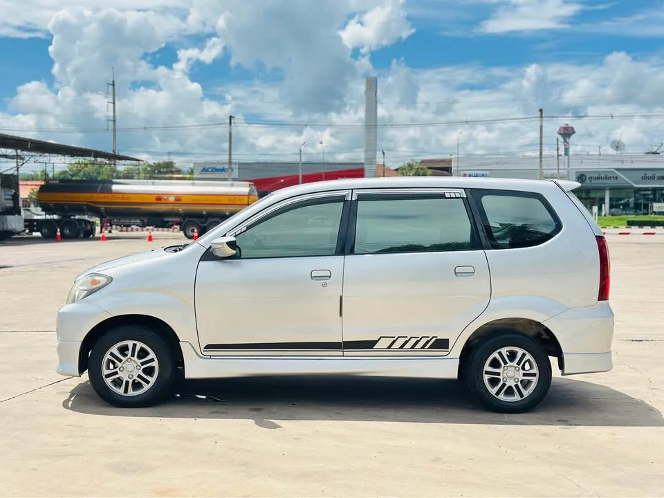 2005 Toyota Avanza I 3