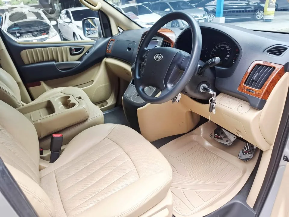 2012 Hyundai H-1 II 3