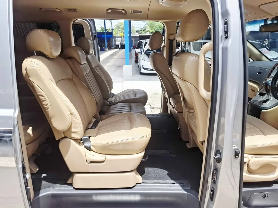 2012 Hyundai H-1 II 2
