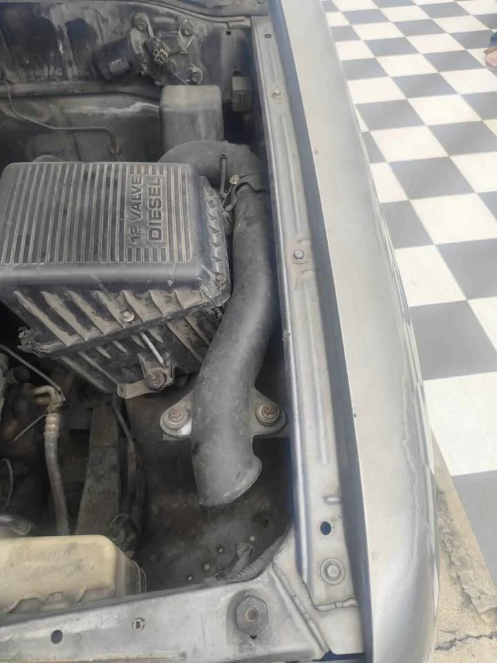 2005 Mazda 2500 Fighter V 2