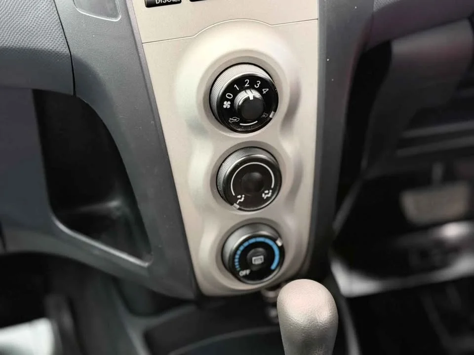 2009 Toyota Yaris II 3
