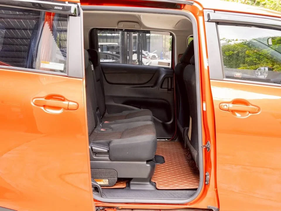 2018 Toyota Sienta II 3