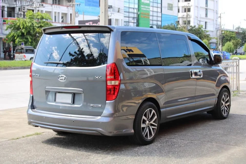 2011 Hyundai H-1 II 2