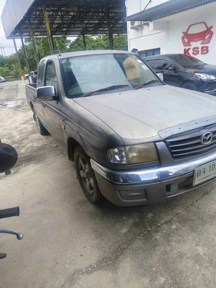 2005 Mazda 2500 Fighter V 2