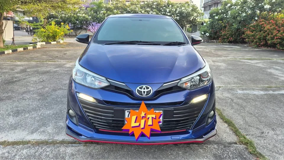 2017 Toyota Yaris ATIV III 3