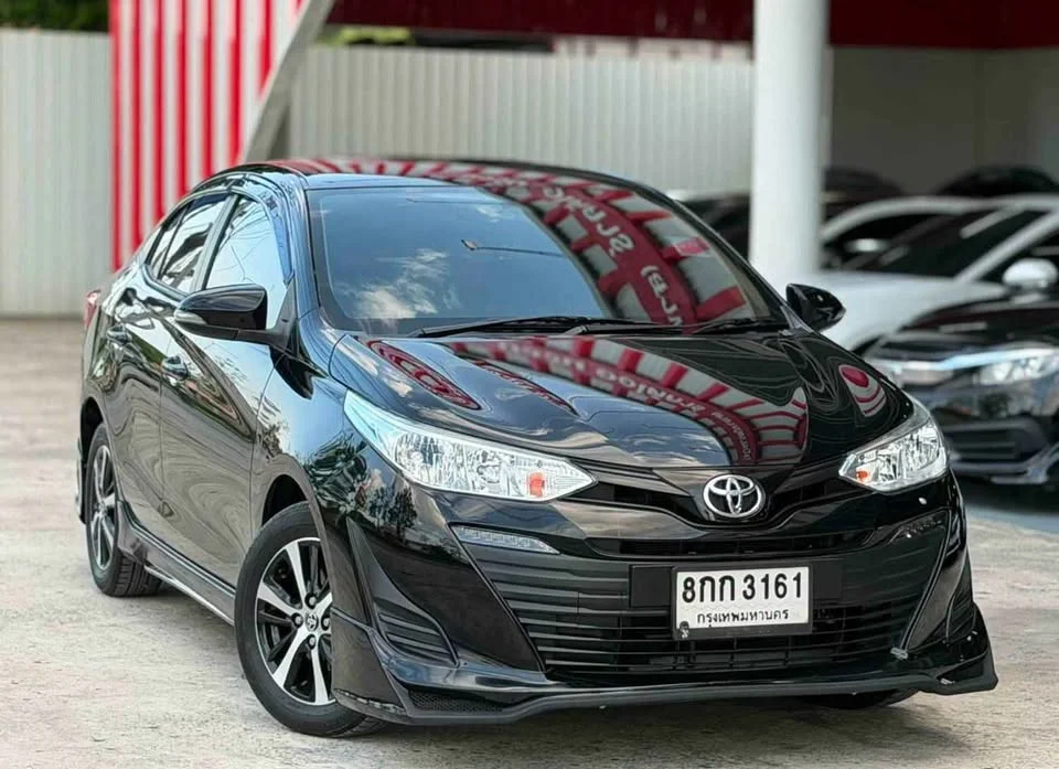 2017 Toyota Yaris ATIV III 3